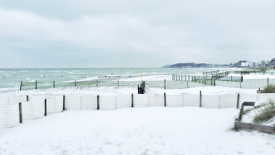 Grömitz im Schnee - Blick von der Seebrücke